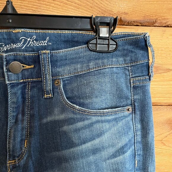 NWOT Universal Thread mid-rise skinny bootcut distressed jeans - Picture 8 of 13